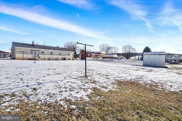 248 S 6TH ST, Mount Wolf, PA 17347