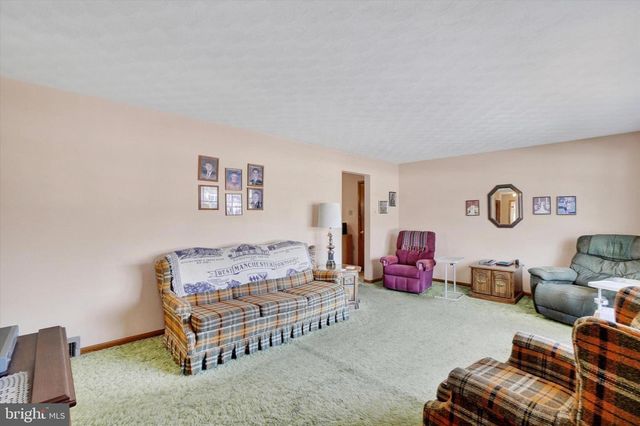 248 S 6TH ST, Mount Wolf, PA 17347