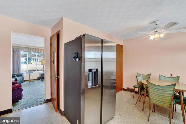 248 S 6TH ST, Mount Wolf, PA 17347