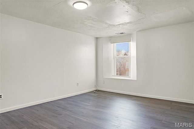 4837 Northland Avenue, St Louis, MO 63113