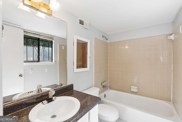 7055 Hania Drive, Fairburn, GA 30213