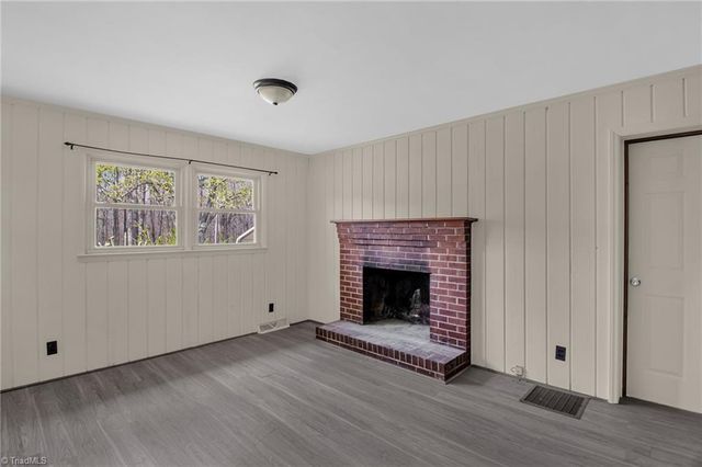 8225 Easley Road, Walnut Cove, NC 27052