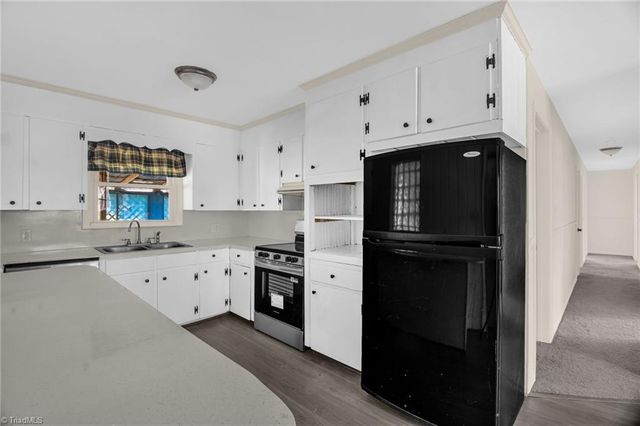 8225 Easley Road, Walnut Cove, NC 27052