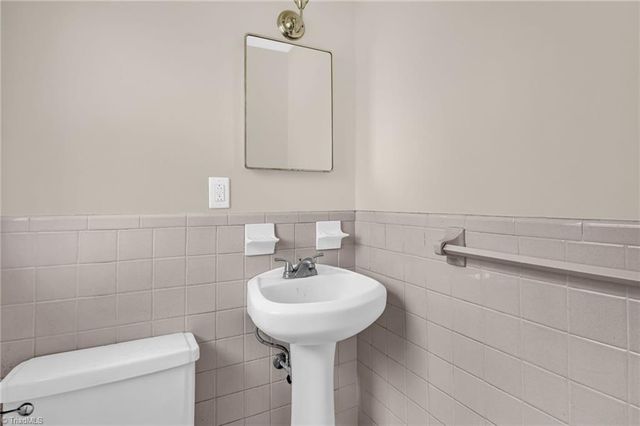 8225 Easley Road, Walnut Cove, NC 27052