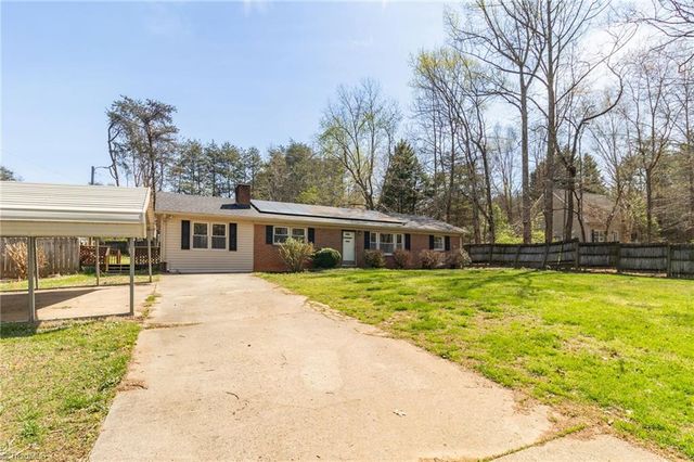 8225 Easley Road, Walnut Cove, NC 27052