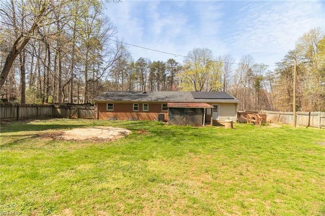 8225 Easley Road, Walnut Cove, NC 27052