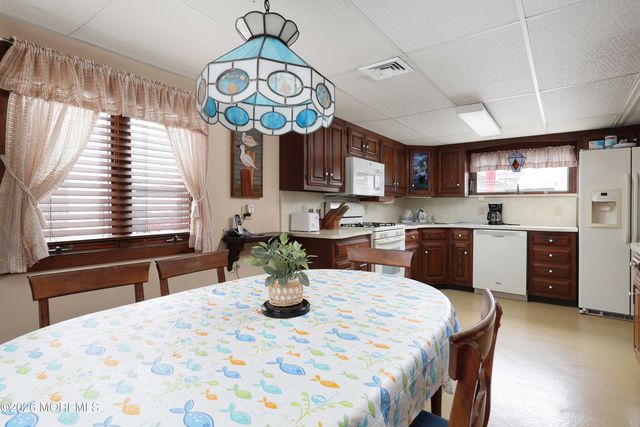 22 E Sea Way, Lavallette, NJ 08735
