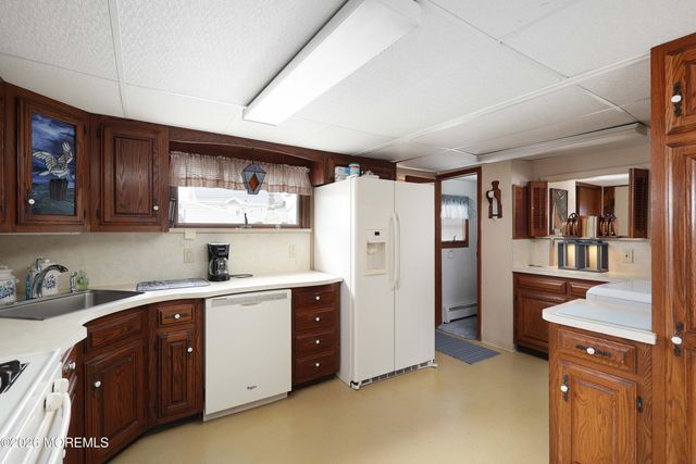 22 E Sea Way, Lavallette, NJ 08735