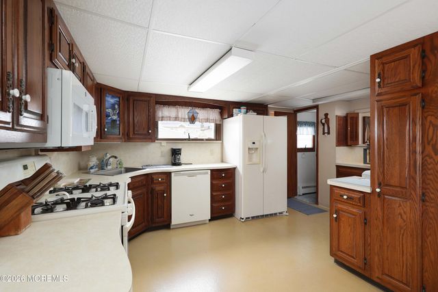 22 E Sea Way, Lavallette, NJ 08735