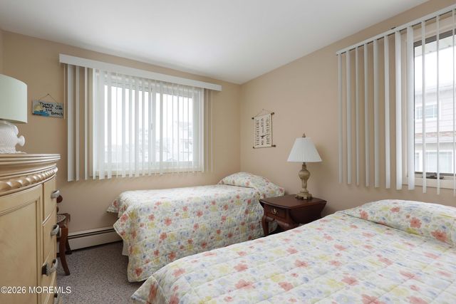 22 E Sea Way, Lavallette, NJ 08735