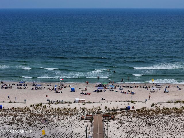 22 E Sea Way, Lavallette, NJ 08735