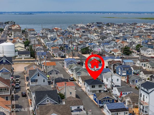 22 E Sea Way, Lavallette, NJ 08735