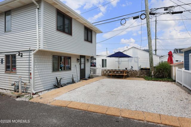 22 E Sea Way, Lavallette, NJ 08735