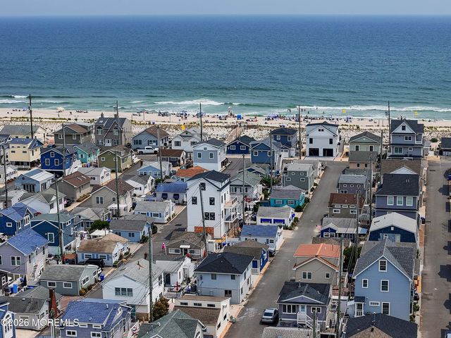 22 E Sea Way, Lavallette, NJ 08735