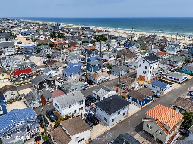 22 E Sea Way, Lavallette, NJ 08735