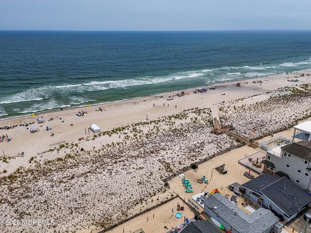 22 E Sea Way, Lavallette, NJ 08735