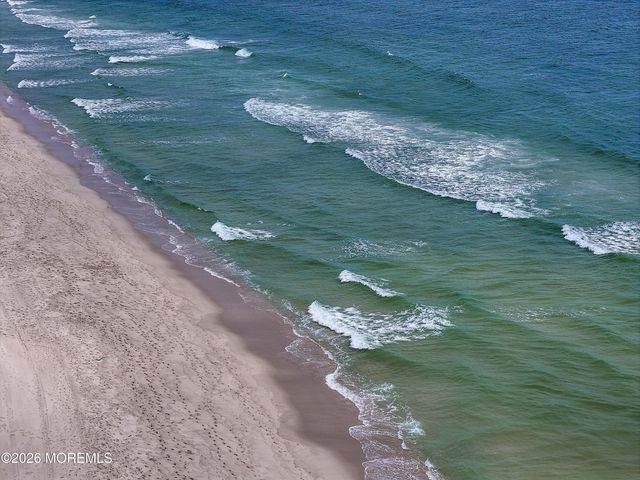 22 E Sea Way, Lavallette, NJ 08735