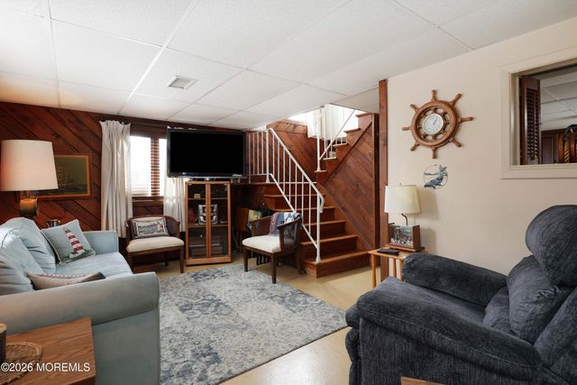 22 E Sea Way, Lavallette, NJ 08735