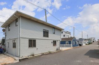 22 E Sea Way, Lavallette, NJ 08735