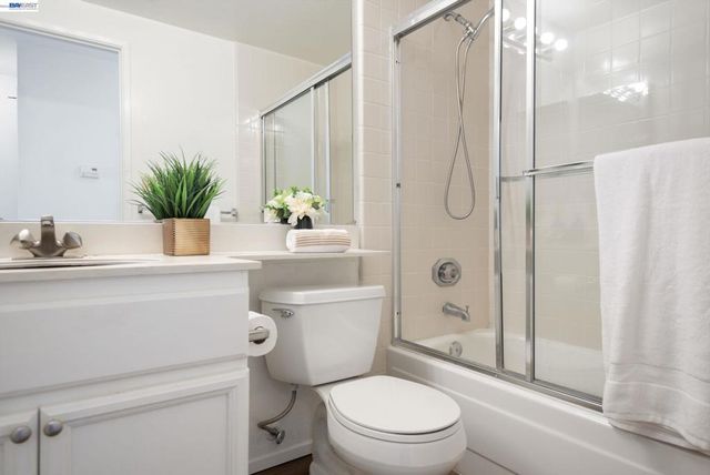 3754 Stoneglen N, Richmond, CA 94806