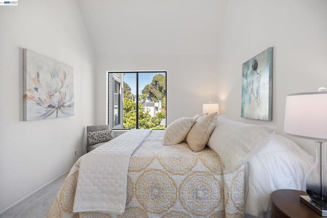 3754 Stoneglen N, Richmond, CA 94806