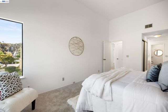 3754 Stoneglen N, Richmond, CA 94806