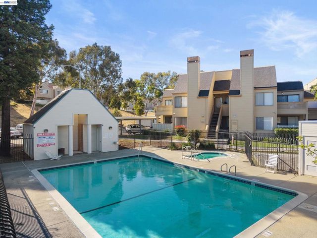 3754 Stoneglen N, Richmond, CA 94806