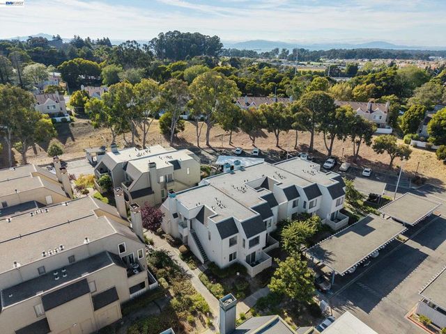3754 Stoneglen N, Richmond, CA 94806