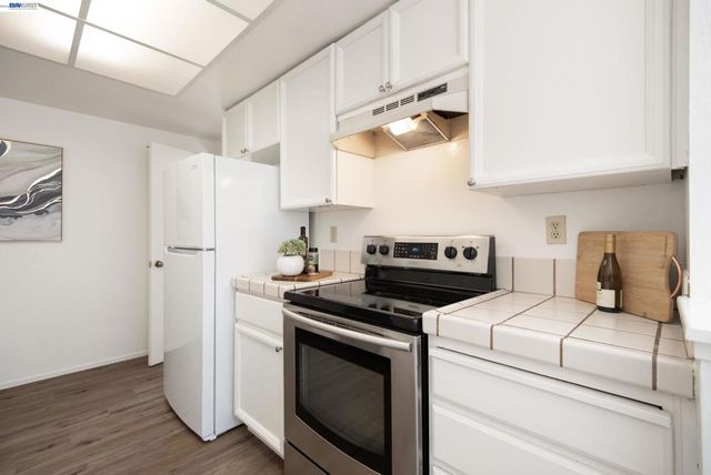 3754 Stoneglen N, Richmond, CA 94806