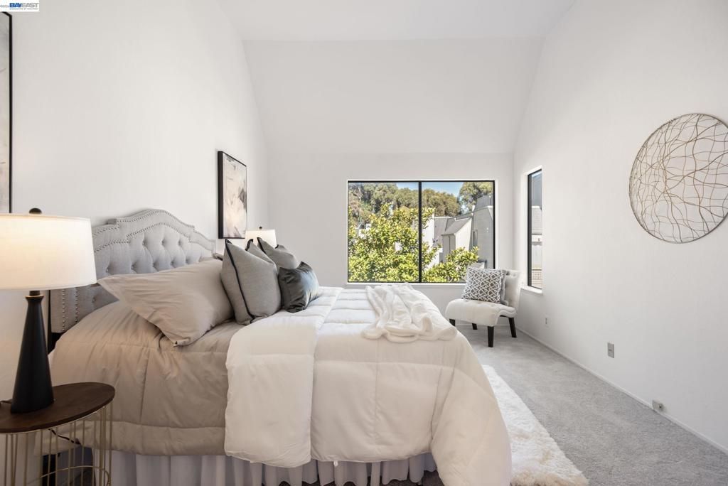 Image 17 of property listing at 3754 Stoneglen N, Richmond, CA 94806