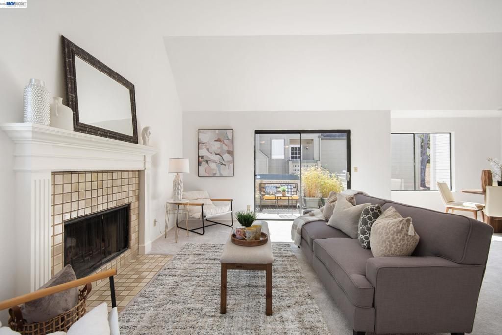 Image 5 of property listing at 3754 Stoneglen N, Richmond, CA 94806