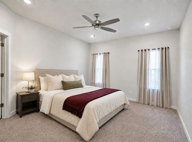 1924 Split Rock RD, New Braunfels, TX 78130