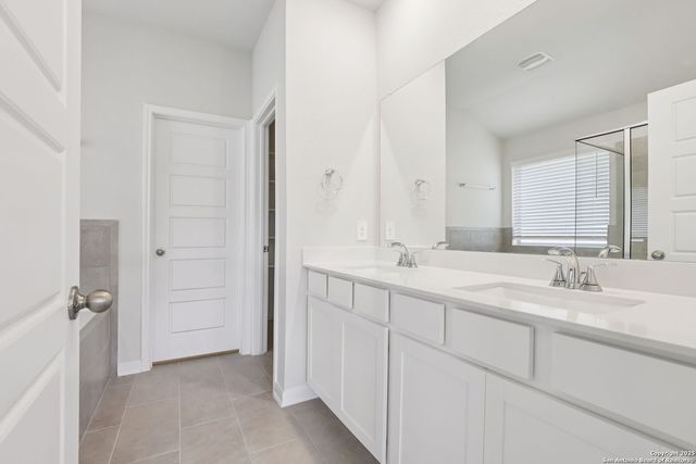 205 Bark Hollow Avenue, Cibolo, TX 78108