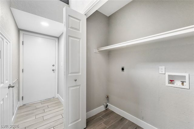 4025 Chalfont Court, Las Vegas, NV 89121