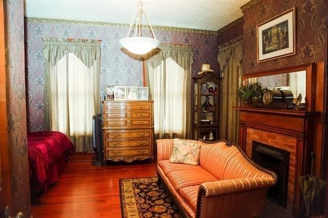 433 W Washington Street, Paris, TX 75460