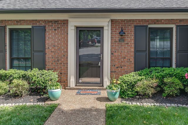 142 Academy Sq, Nashville, TN 37210