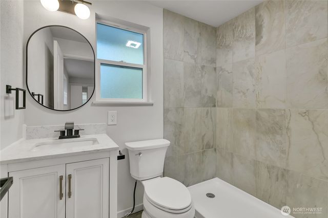 1122 E Filbert Street, Kent, WA 98030