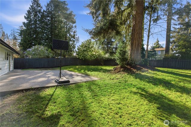 1122 E Filbert Street, Kent, WA 98030