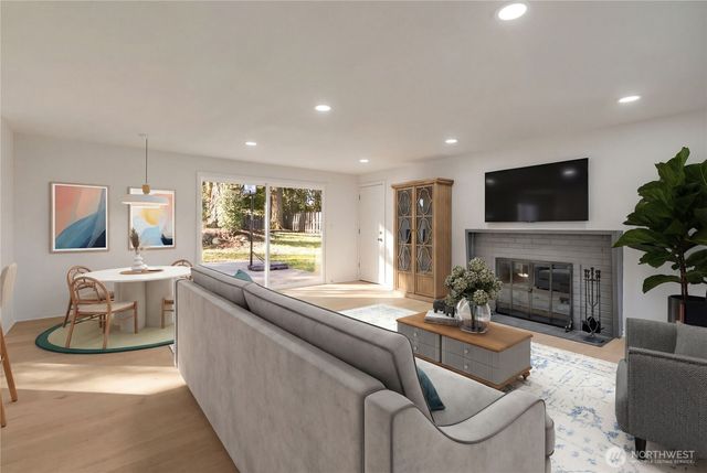 1122 E Filbert Street, Kent, WA 98030