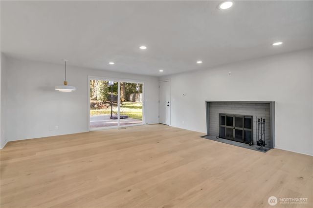 1122 E Filbert Street, Kent, WA 98030