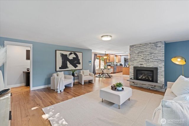 6632 NE 196th Street, Kenmore, WA 98028
