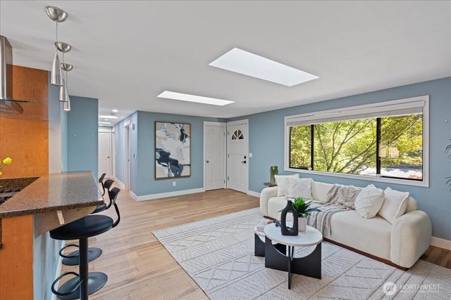 6632 NE 196th Street, Kenmore, WA 98028