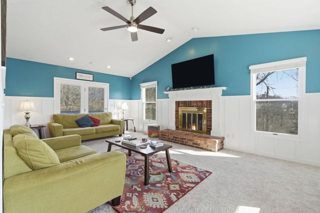 328 Sunny Brook Drive, Branson, MO 65616