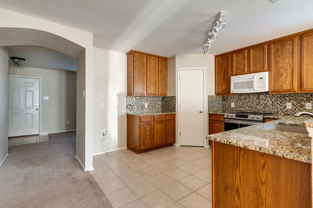 13048 Fencerow Road, Fort Worth, TX 76244