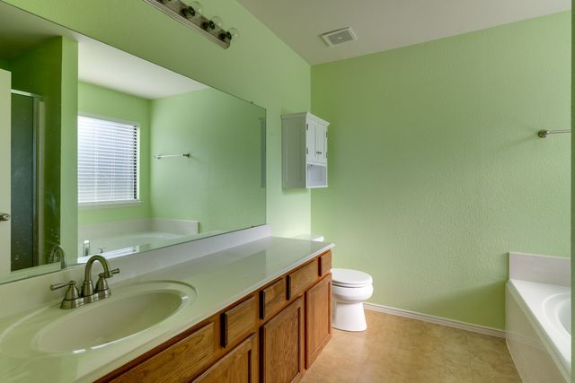 13048 Fencerow Road, Fort Worth, TX 76244