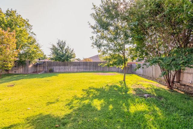 13048 Fencerow Road, Fort Worth, TX 76244