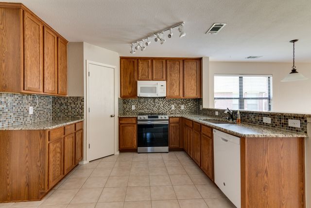 13048 Fencerow Road, Fort Worth, TX 76244
