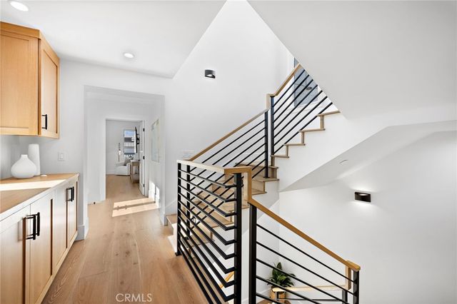 330 Onyx Avenue, Newport Beach, CA 92662
