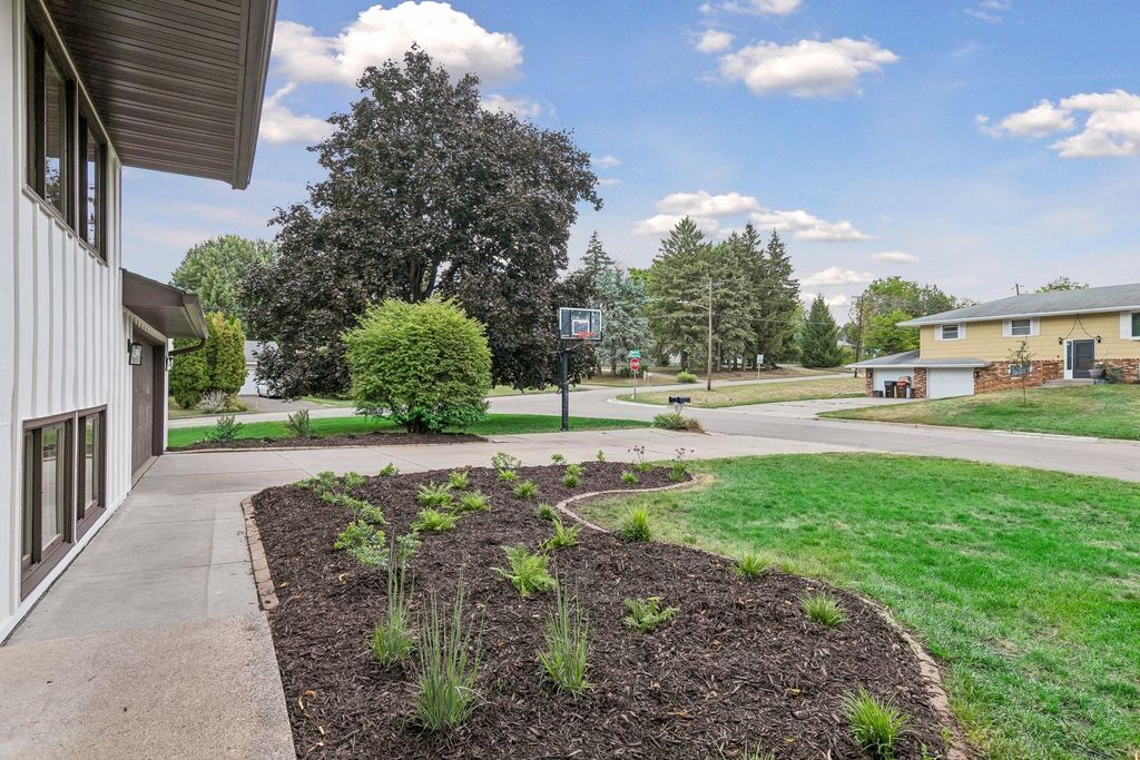 963 Marnie Street S, Maplewood, MN 55119 — photo 4