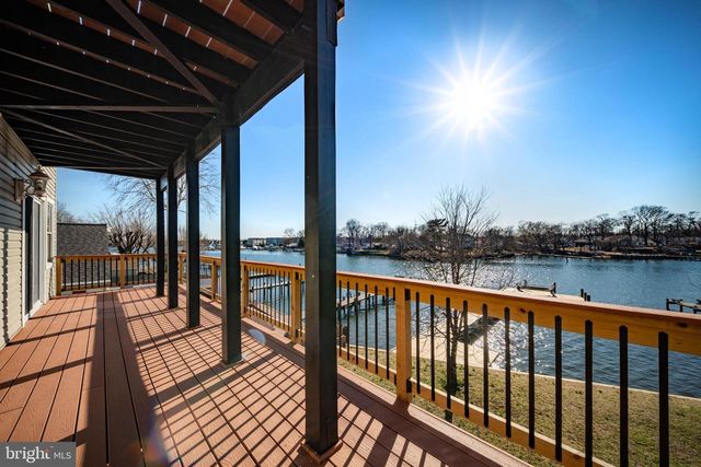 8101 SHORE RD, Baltimore, MD 21222